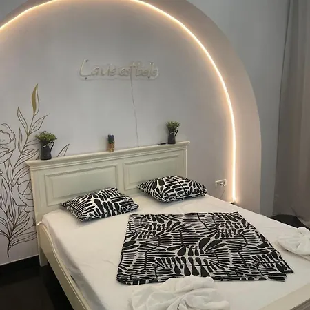 Big With 3 Bedroom In Center * 布加勒斯特