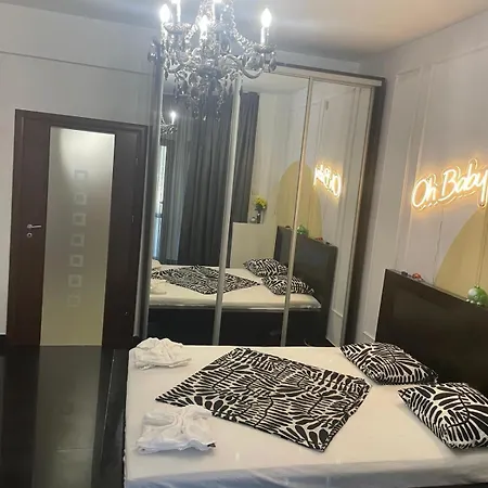 公寓 Big With 3 Bedroom In Center 布加勒斯特
